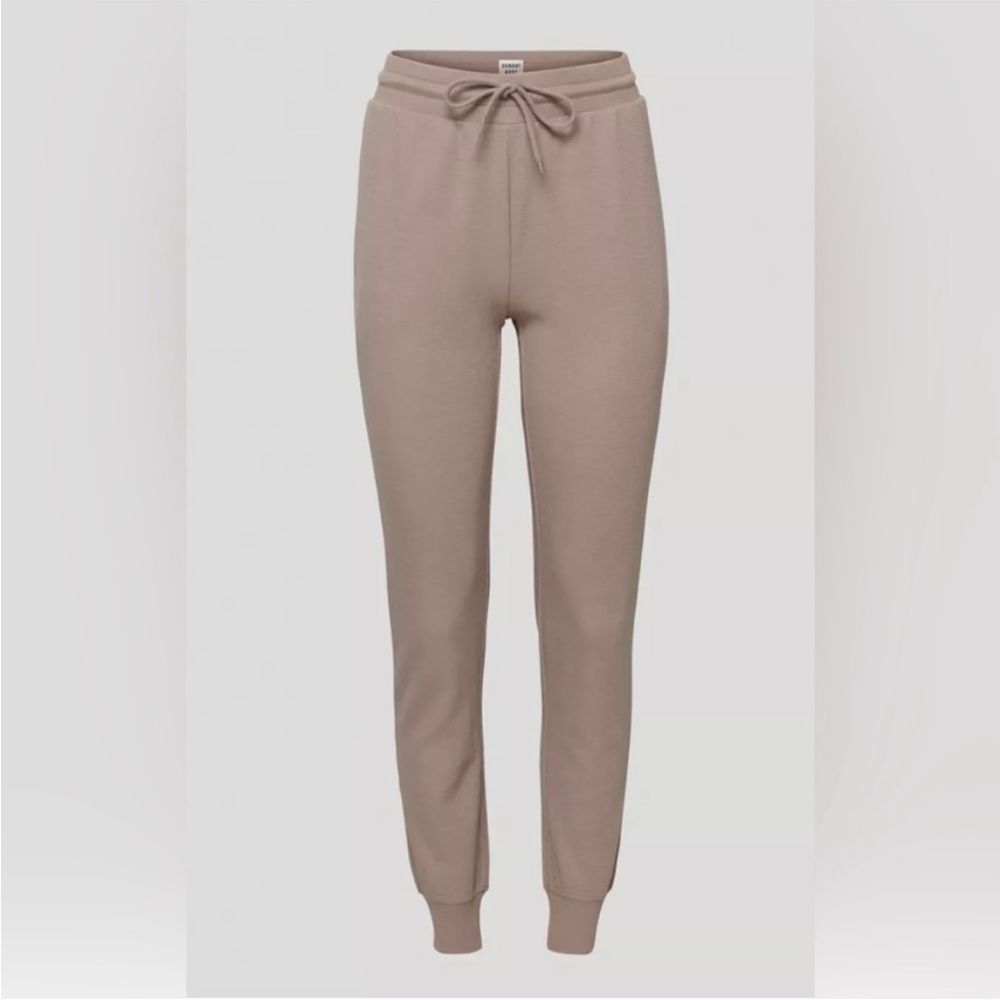 ARITZIA SUNDAY BEST Jesse Tan Baby Waffle Knit Soft Jersey Joggers